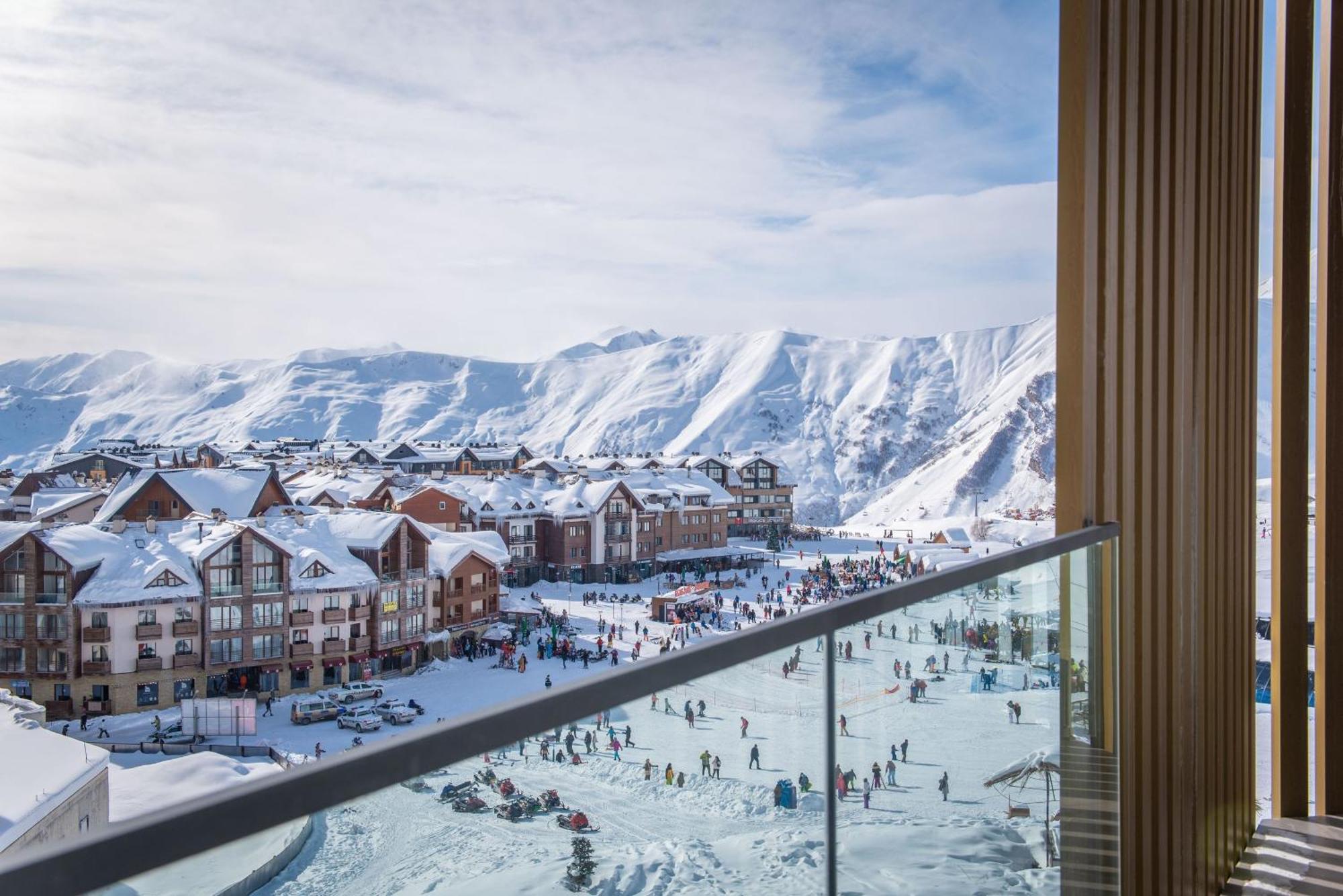 Gudauri Atrium Aparthotel Exteriör bild