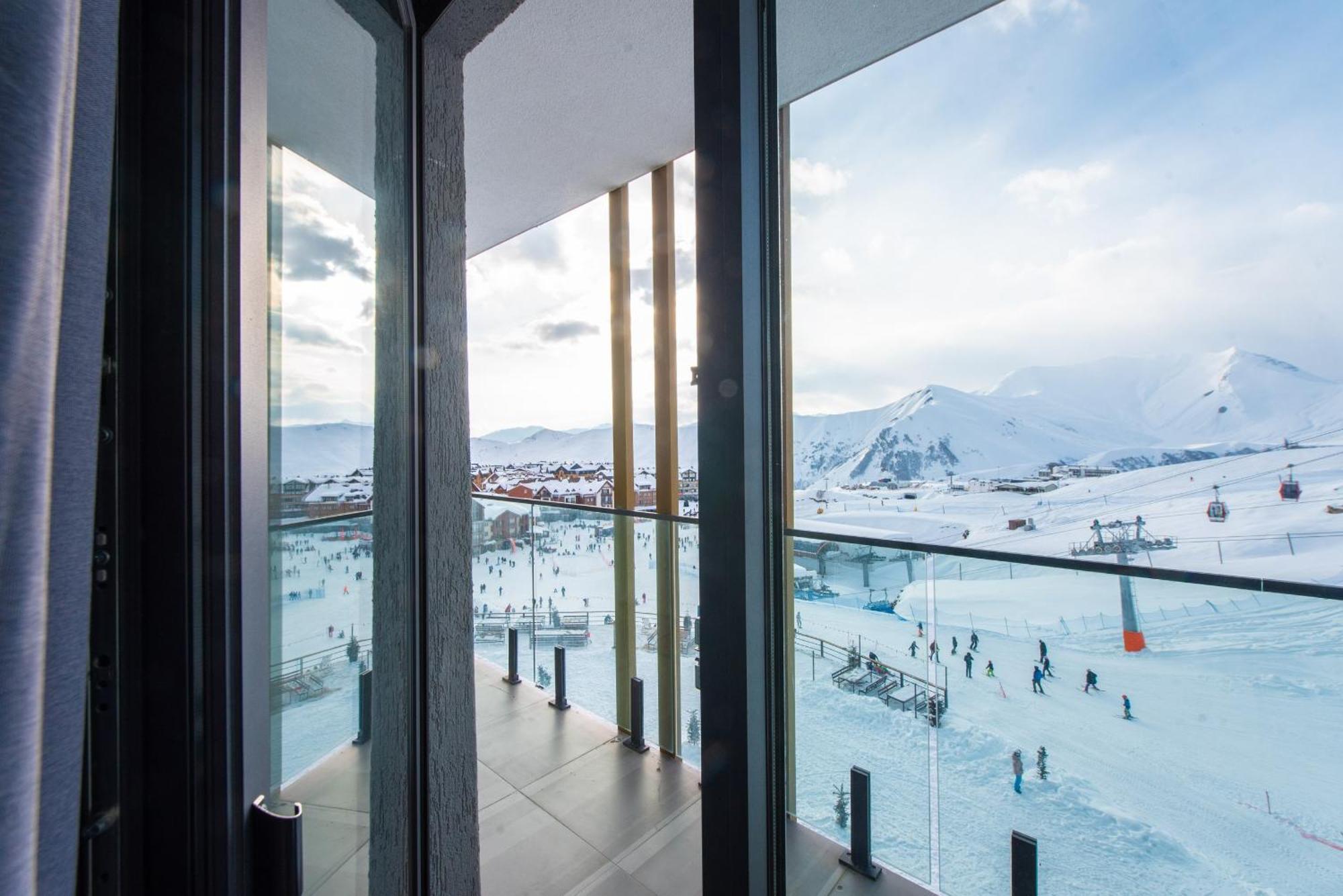Gudauri Atrium Aparthotel Exteriör bild