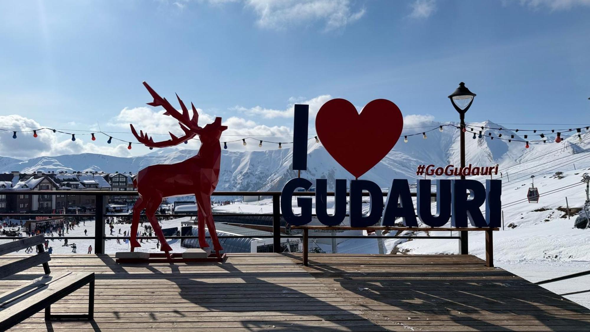 Gudauri Atrium Aparthotel Exteriör bild